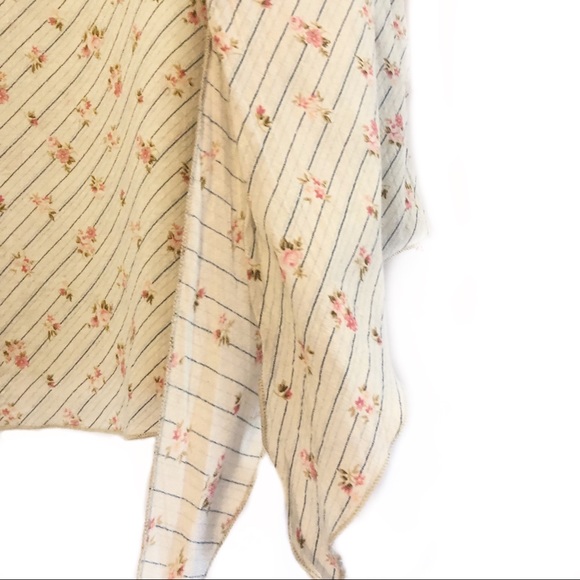 Vintage Slit Bell Sleeve Floral Stripe Soft Blouse - Picture 3 of 8